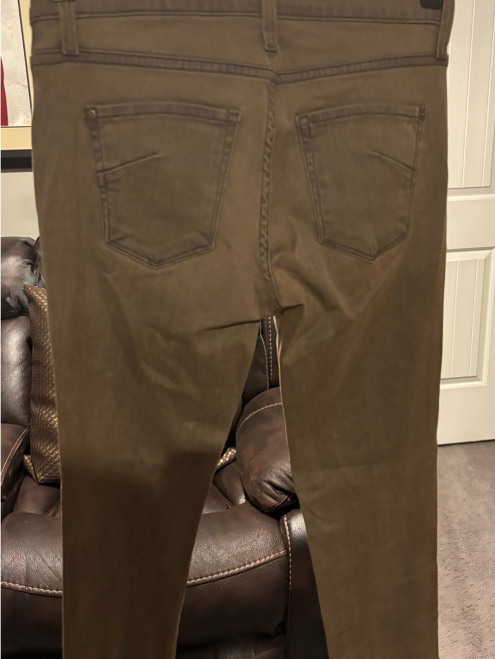 Classic Women’s Slim Fit Jeans in Olive Brown